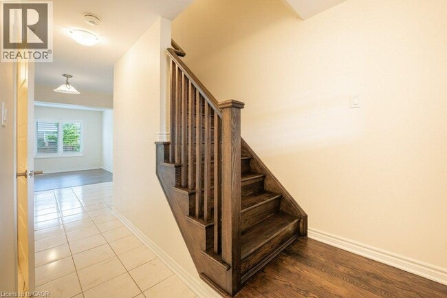 Building Photo - 455 Guelph Ave