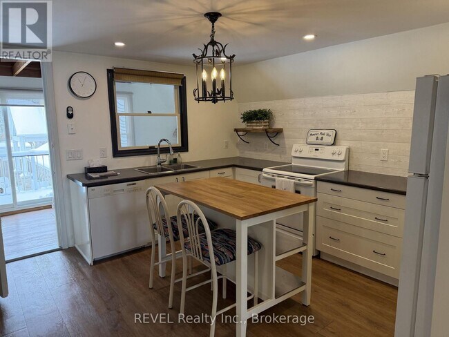 Photo du bâtiment - 478 Gate St