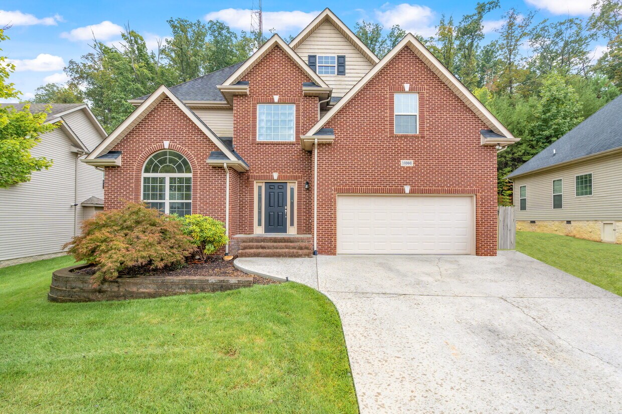 Foto principal - 10360 Harrison Springs Ln