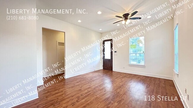 Photo - 118 Stella St House