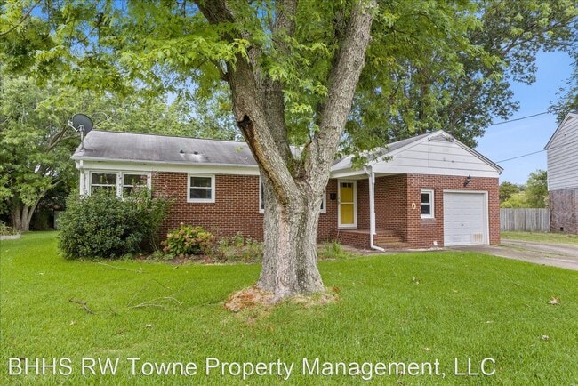 Building Photo - 3 br, 1.5 bath House - 10 Bonaire Drive