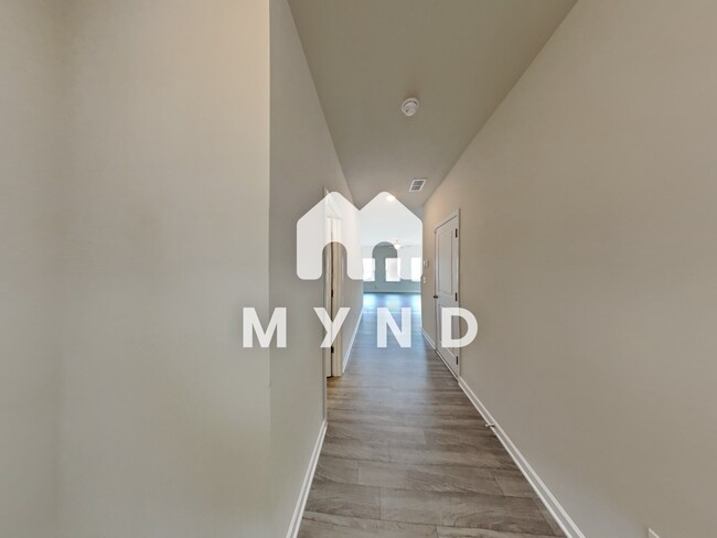 Building Photo - 4951 Lower Elm St
