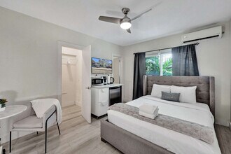 Building Photo - 3020 Seville St