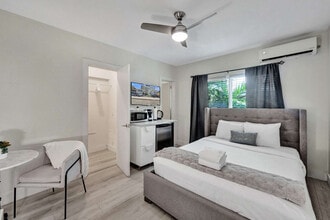 Building Photo - 3020 Seville St