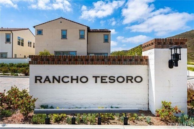 Building Photo - 754 Gemstone Dr