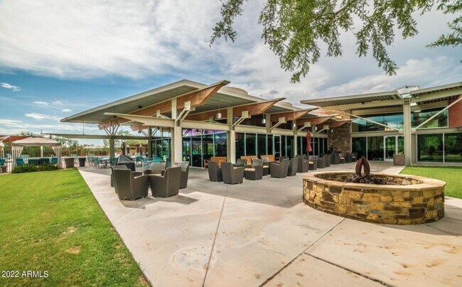 Foto del edificio - 3652 E Covey Ln