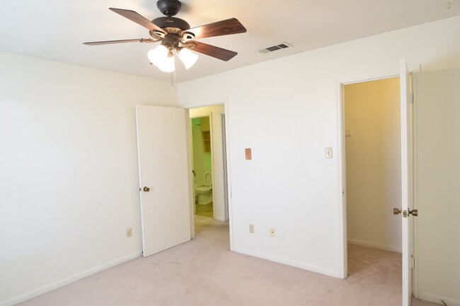 Foto del edificio - 2803 Illinois Ave