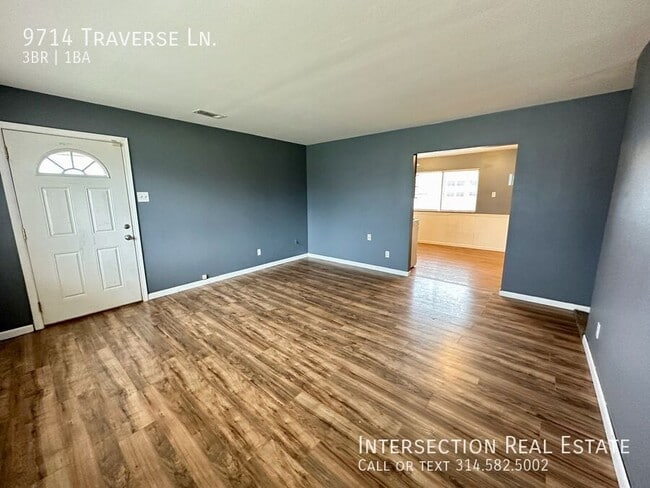 Foto del edificio - 9714 Traverse Ln