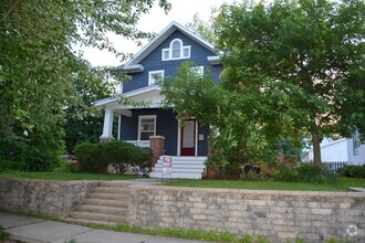Building Photo - 109 Fairview Ave