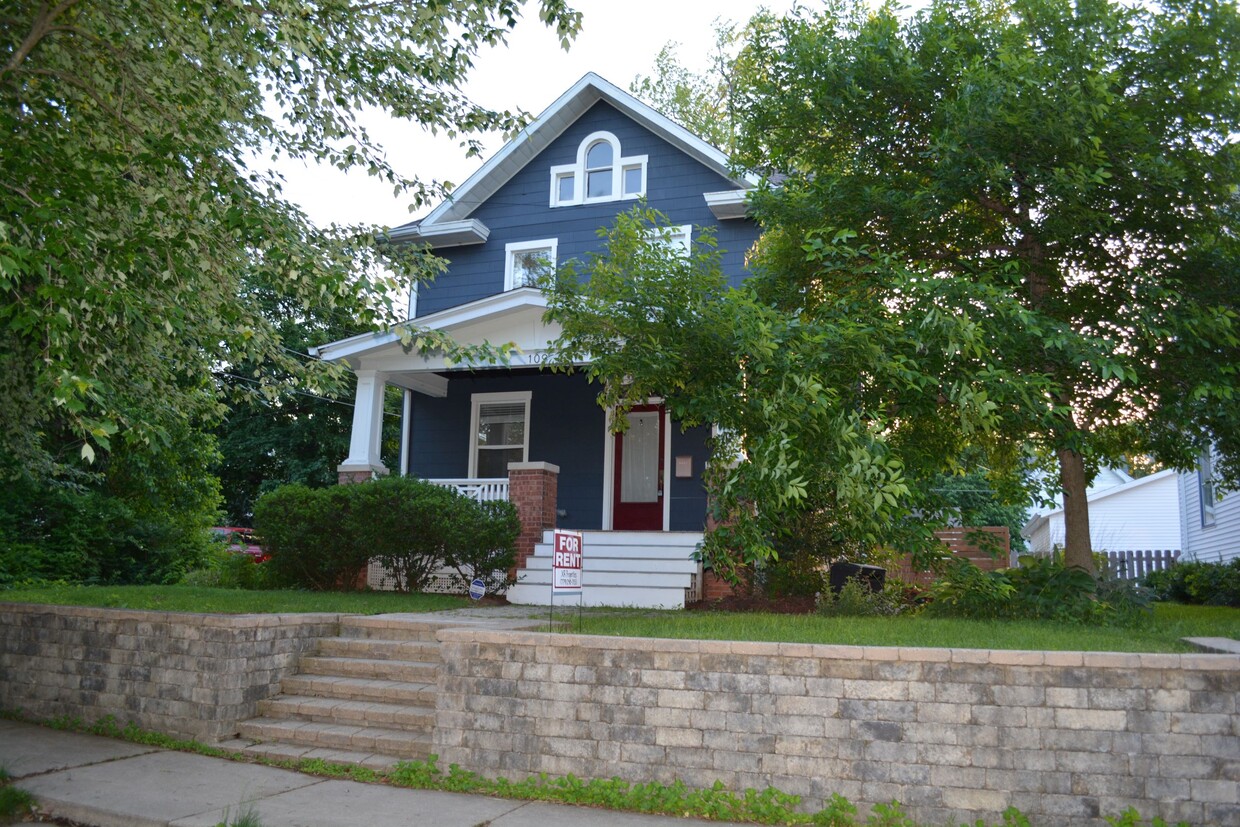 Foto principal - 109 Fairview Ave