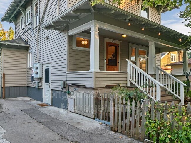 Building Photo - 2610 SE 36th Ave