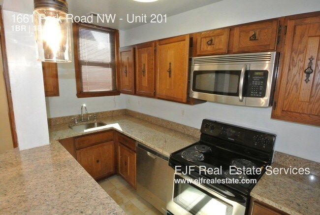 Foto del edificio - 1661 Park Rd NW