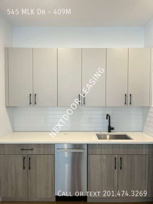 Foto del edificio - 545 M.L.K. Drive