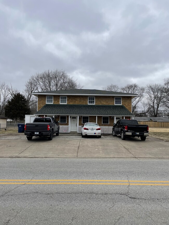 Building Photo - 2614 Maple Ave