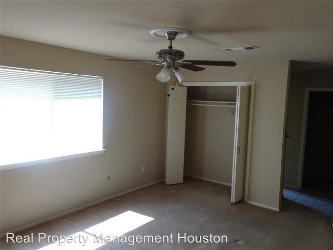 Building Photo - 4 br, 2 bath House - 16506 Cairngorm Drive