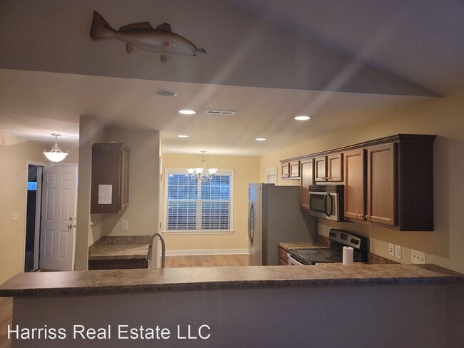 Building Photo - 3 br, 2 bath House - 2017 Willow Creek Lane