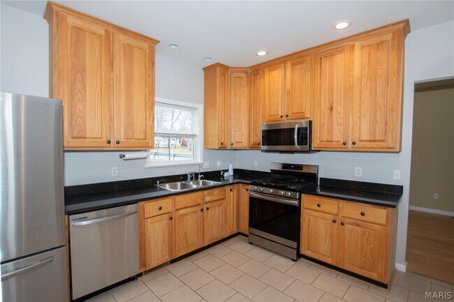 Foto del edificio - 14 Jefferson Ave