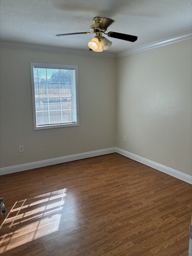 Building Photo - 10214 Marine View Dr