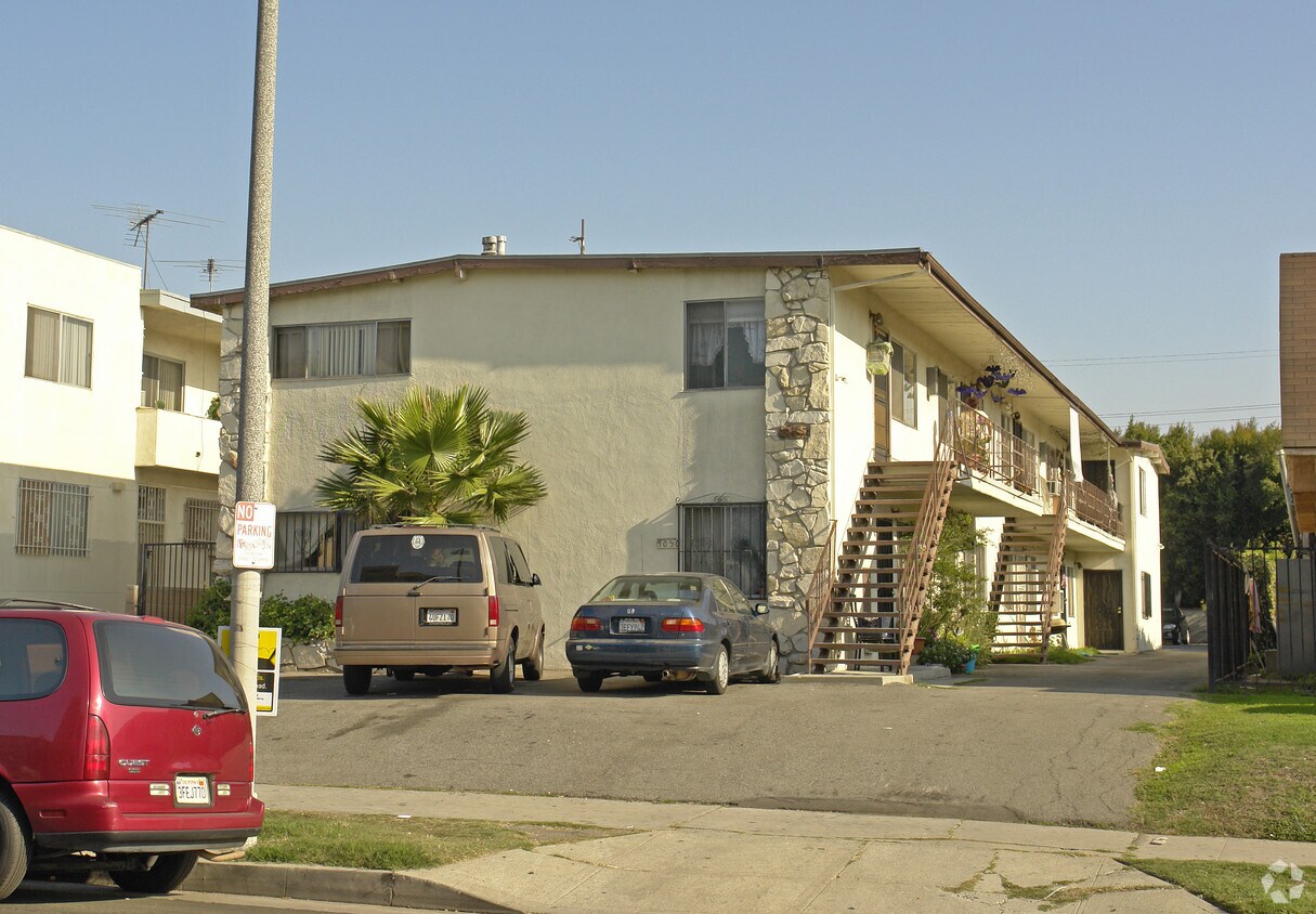 Primary Photo - 1050 S Norton Ave