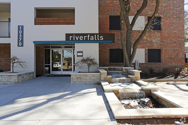 Building Photo - Waterford at Bellmar