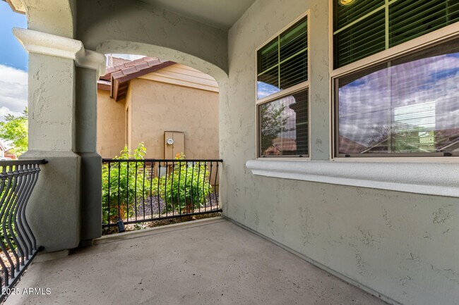 Foto del edificio - 4483 E Jones St