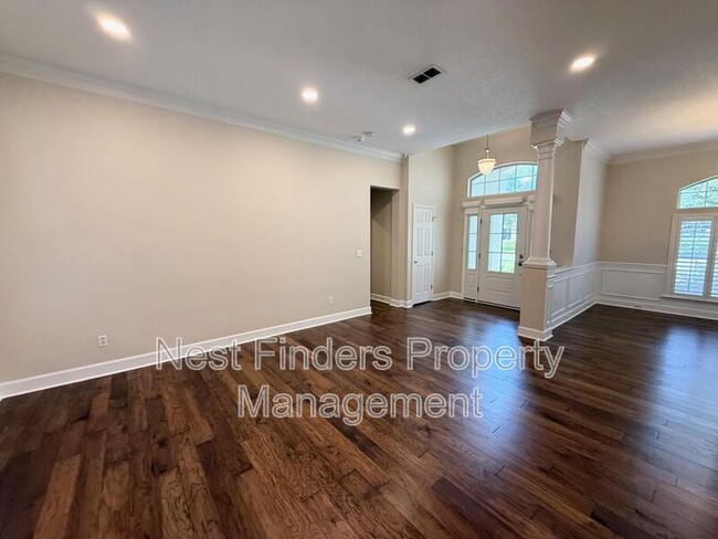Building Photo - 7860 Turnstone Cir E
