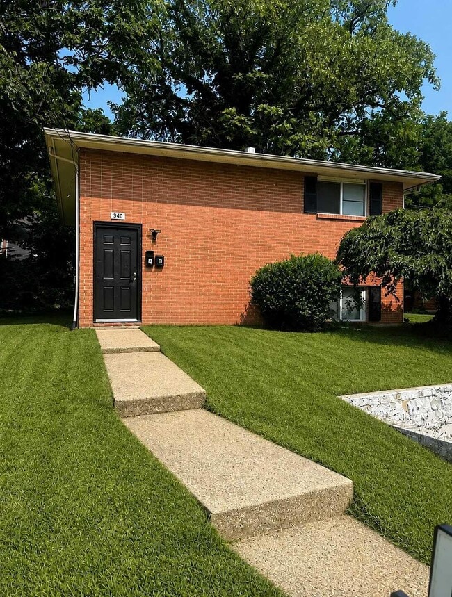 Building Photo - 940 Ferndale Pl