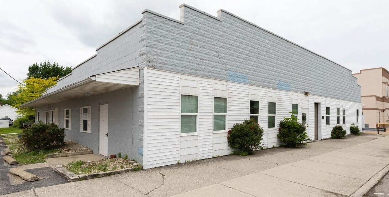Primary Photo - 208 Washington St