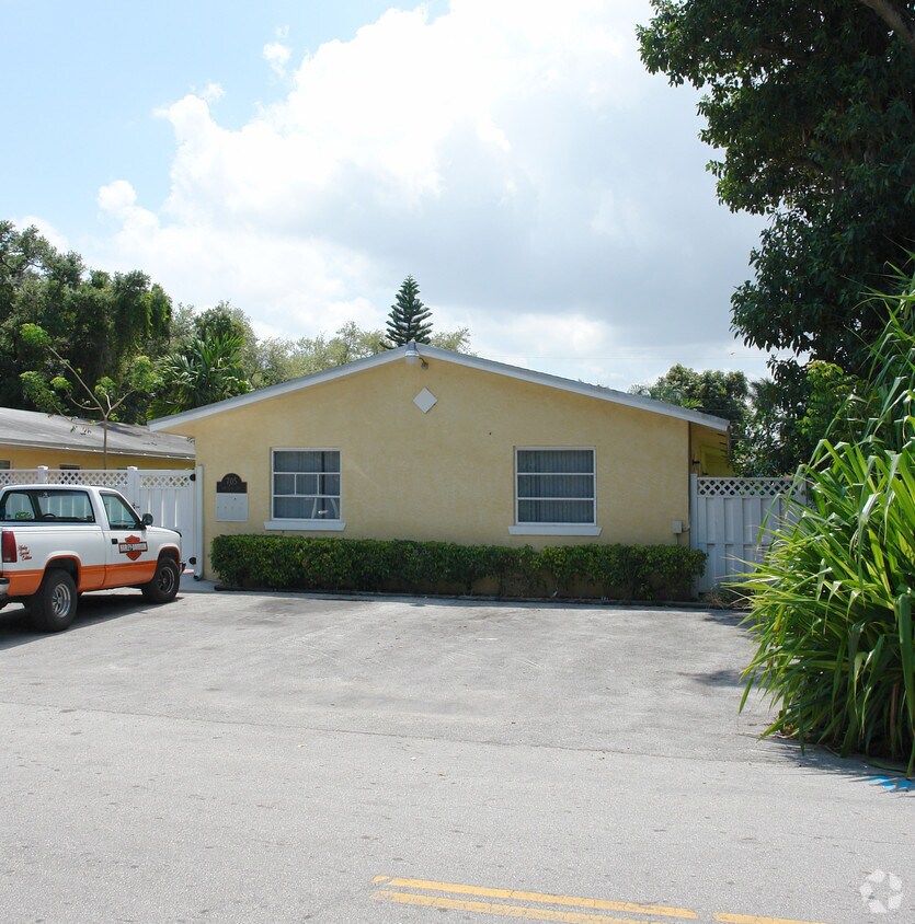 Foto del edificio - 705-709 SW 13th Ave