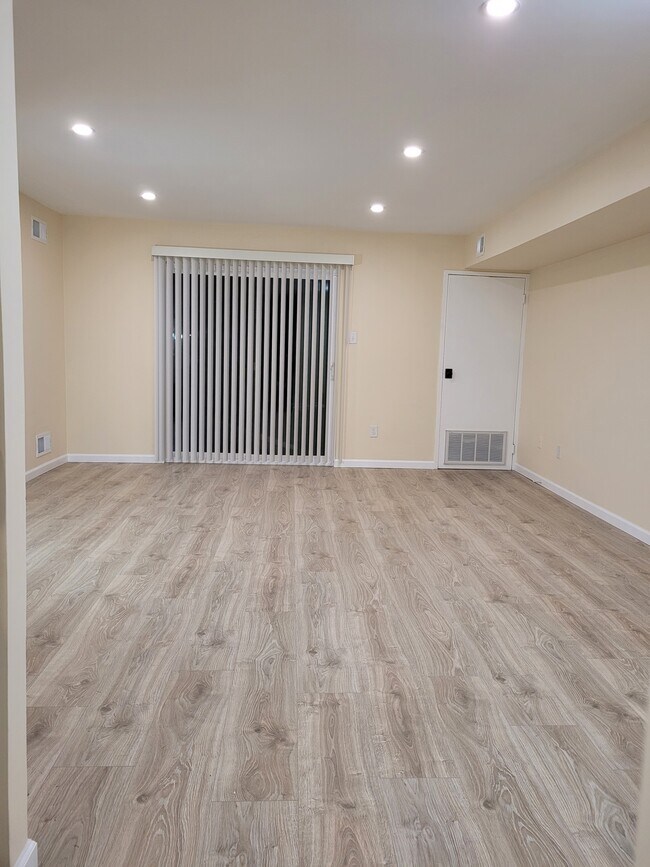 Foto del edificio - 2727 Rhawn St