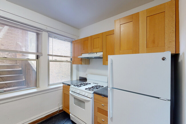 Kitchen - 5429 S. Woodlawn Avenue