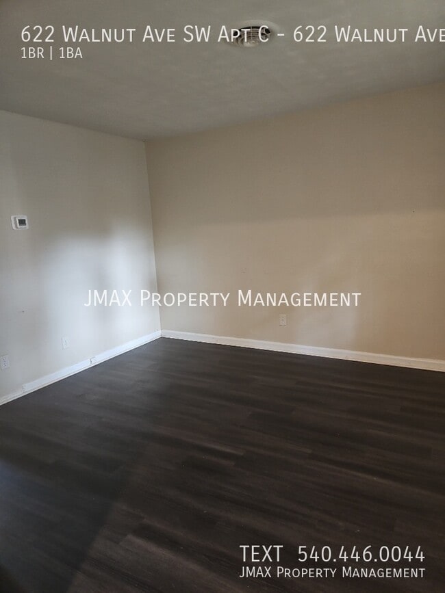 Foto del edificio - 622 Walnut Ave SW Apt C