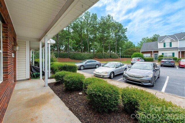 Foto del edificio - 1841 Birch Heights Ct