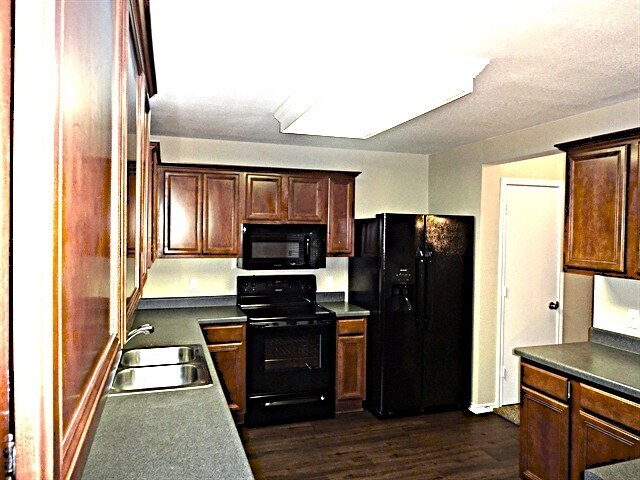 Foto del edificio - 13209 Thome Valley Dr