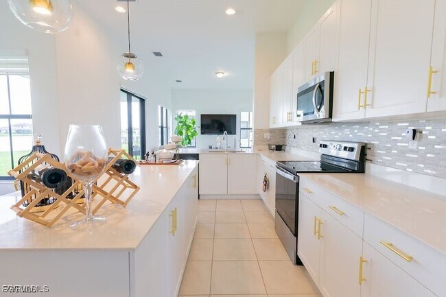 Foto del edificio - 5040 Frattina St.