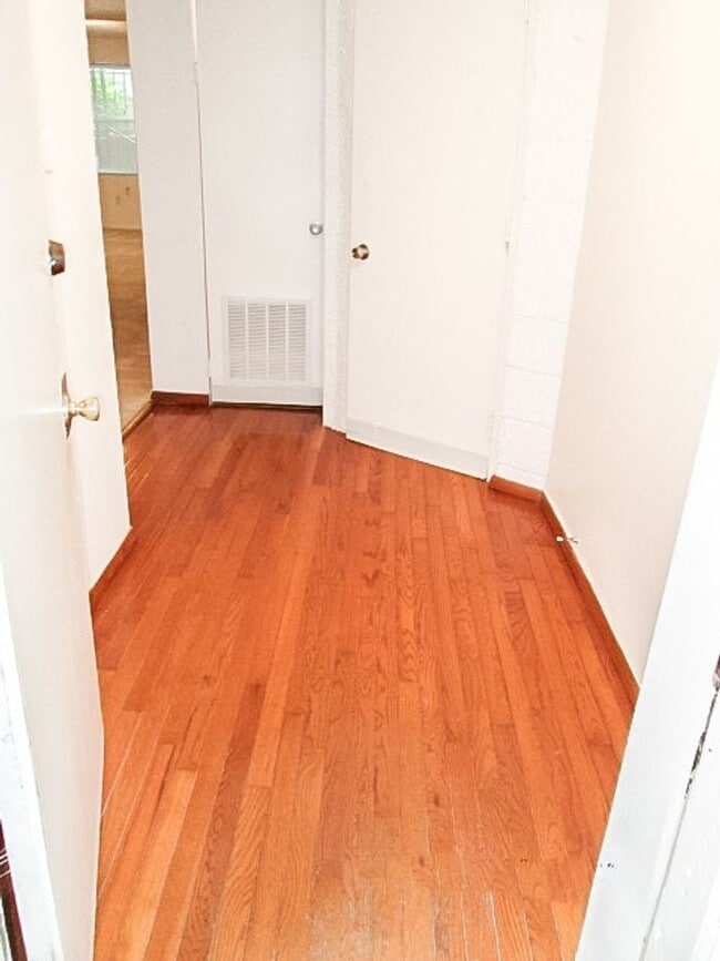 Foto del edificio - 2147 N St NW