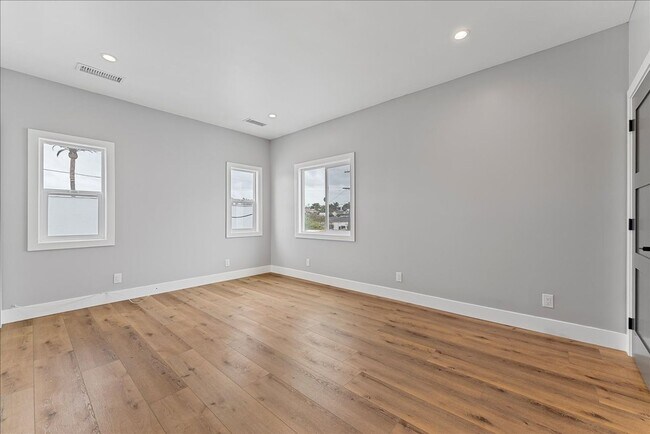 Foto del edificio - 1259-1254 S Muirfield Rd