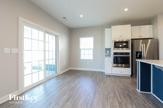 Foto del edificio - 2932 Leatherwood Dr