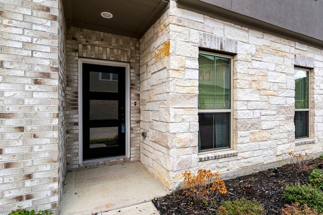 Building Photo - 31130 Mahogany Fir Trl