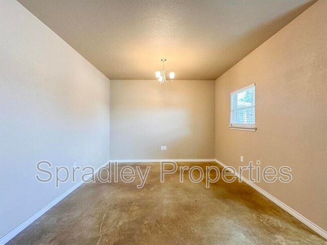 Building Photo - 4873B Deep Dr