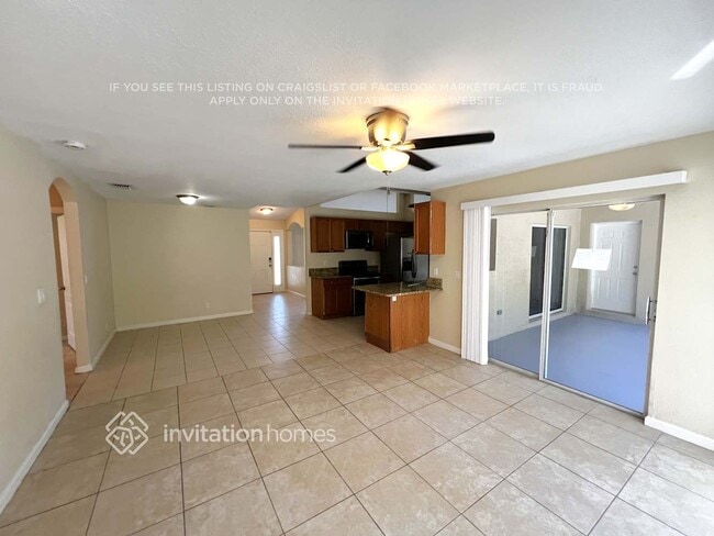 Building Photo - 1070 SW Aurelia Ave