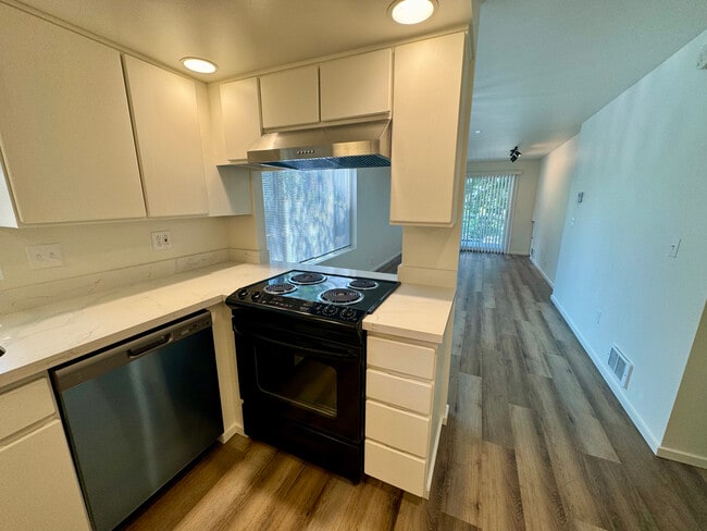 Foto del edificio - 7316 47th Ave SW