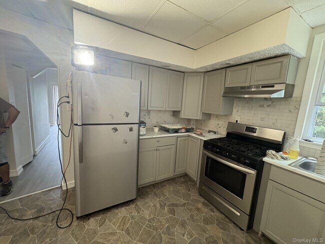 Foto del edificio - 28 California Ave