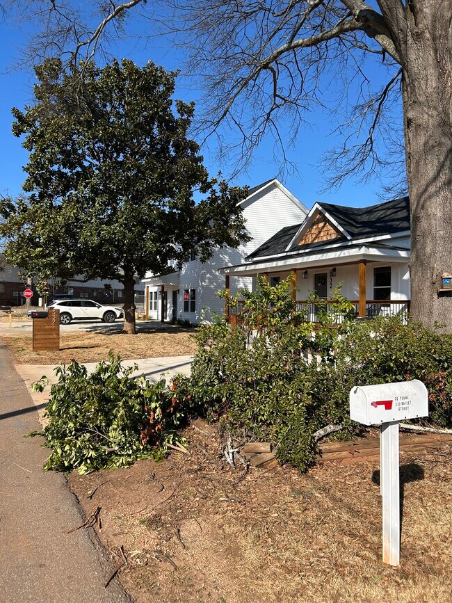 Barrio tranquilo a 2,3 millas del centro de la ciudad de Greenville - 334 Bailey St