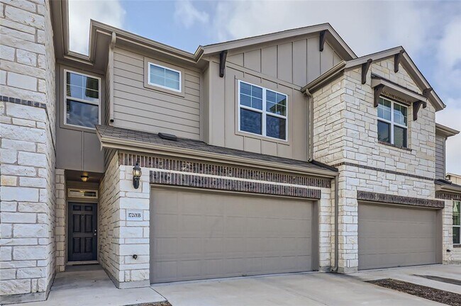 Building Photo - 17201 Leafroller Dr