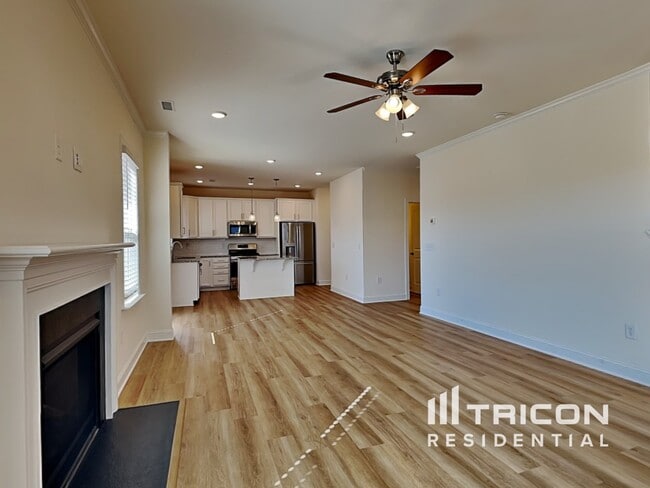 Foto del edificio - 402 Porterfield Dr
