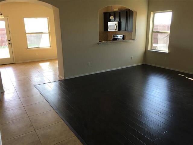 Foto del edificio - 5001 Sanger Cir Dr