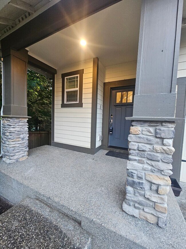 Foto del edificio - Spacious 5 Bedroom in Convenient North Creek Ridge, Bothell Location