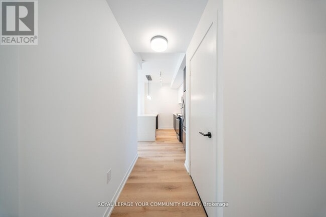 Photo du bâtiment - 5 York Garden Wy