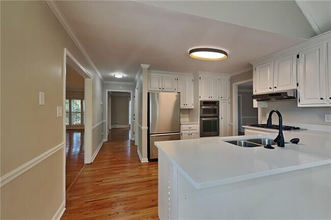 Building Photo - 3298 Robinson Oaks Way NE